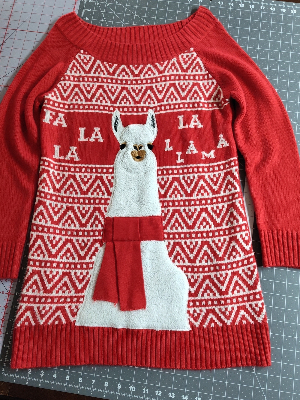 Holiday Time Red & White Llama Crewneck Sweater Size S